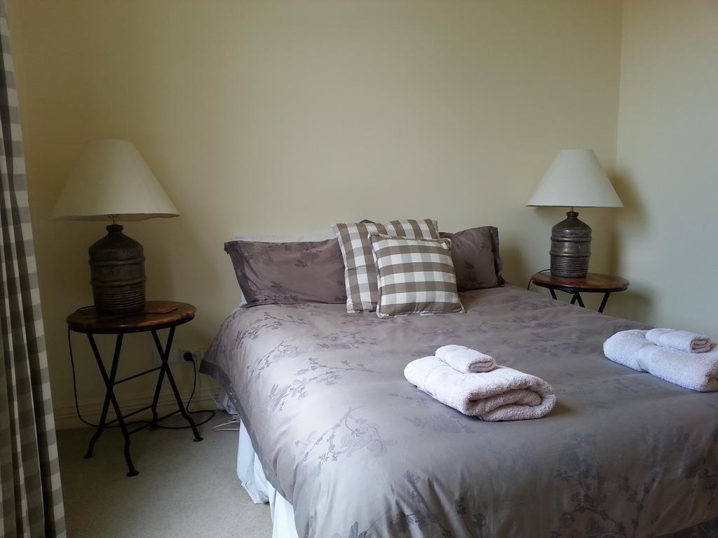 The Vicarage Martinborough Villa Cameră foto