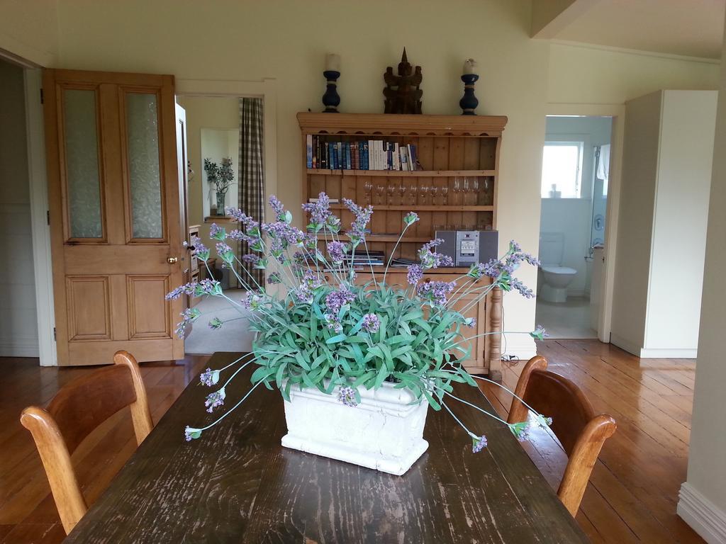 The Vicarage Martinborough Villa Cameră foto
