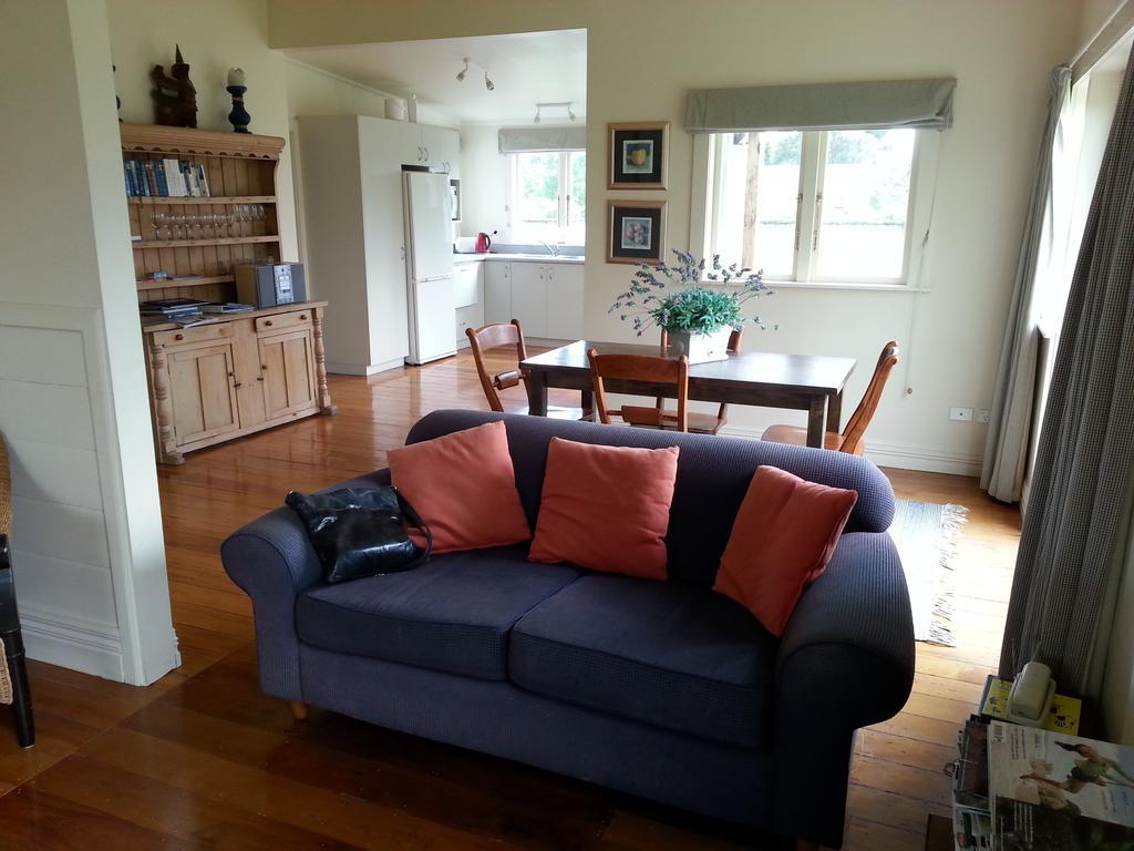 The Vicarage Martinborough Villa Cameră foto