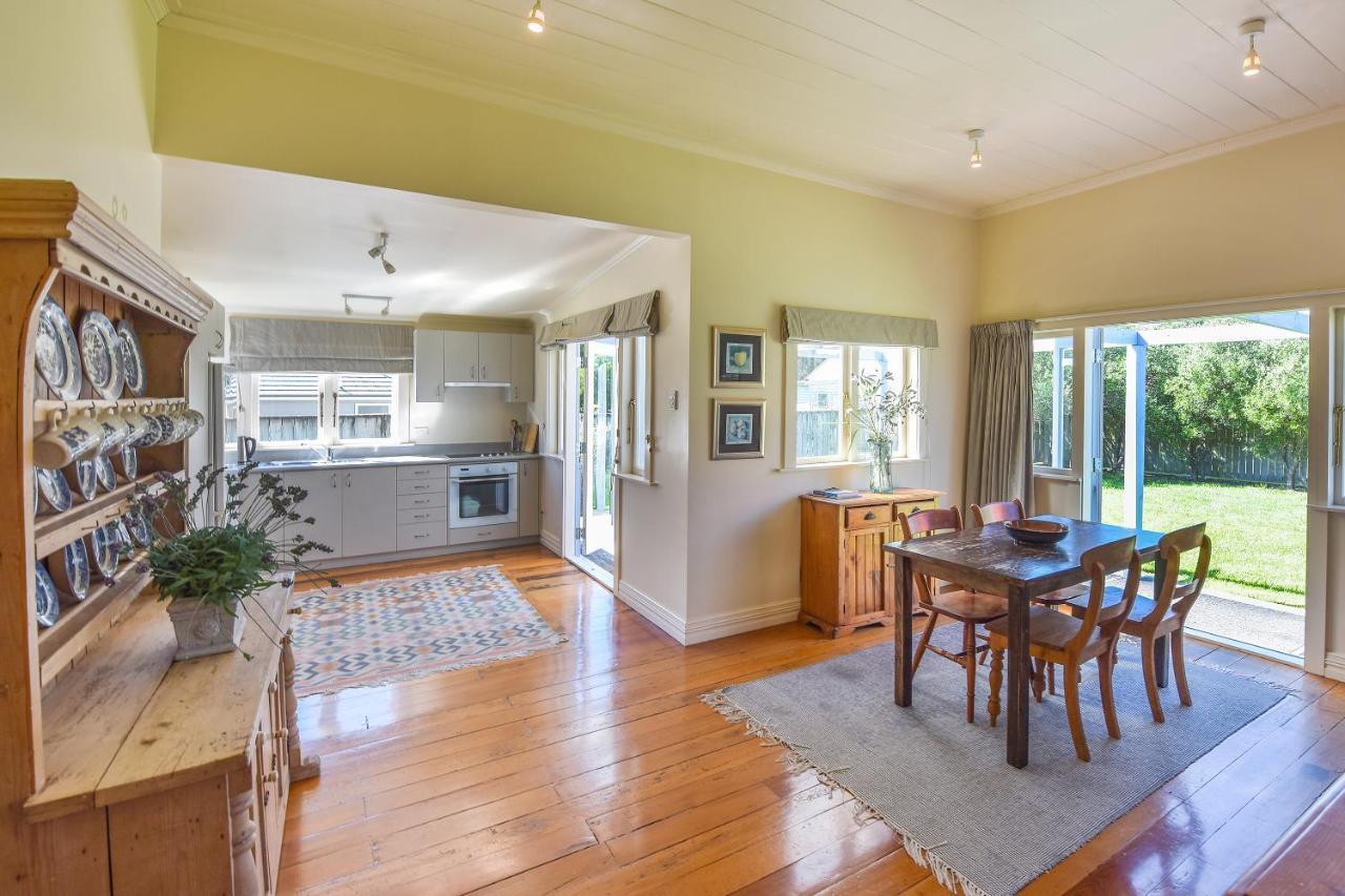 The Vicarage Martinborough Villa Exterior foto
